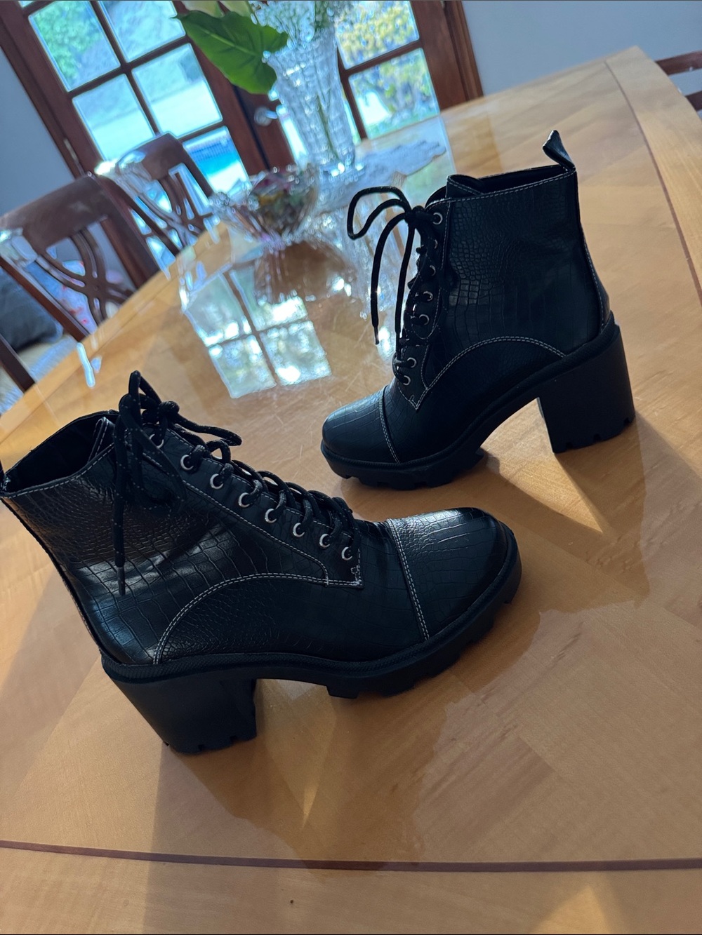 Azalea wang iBlack Croc-Embossed Lace-Up Block Heel Boots 7.5